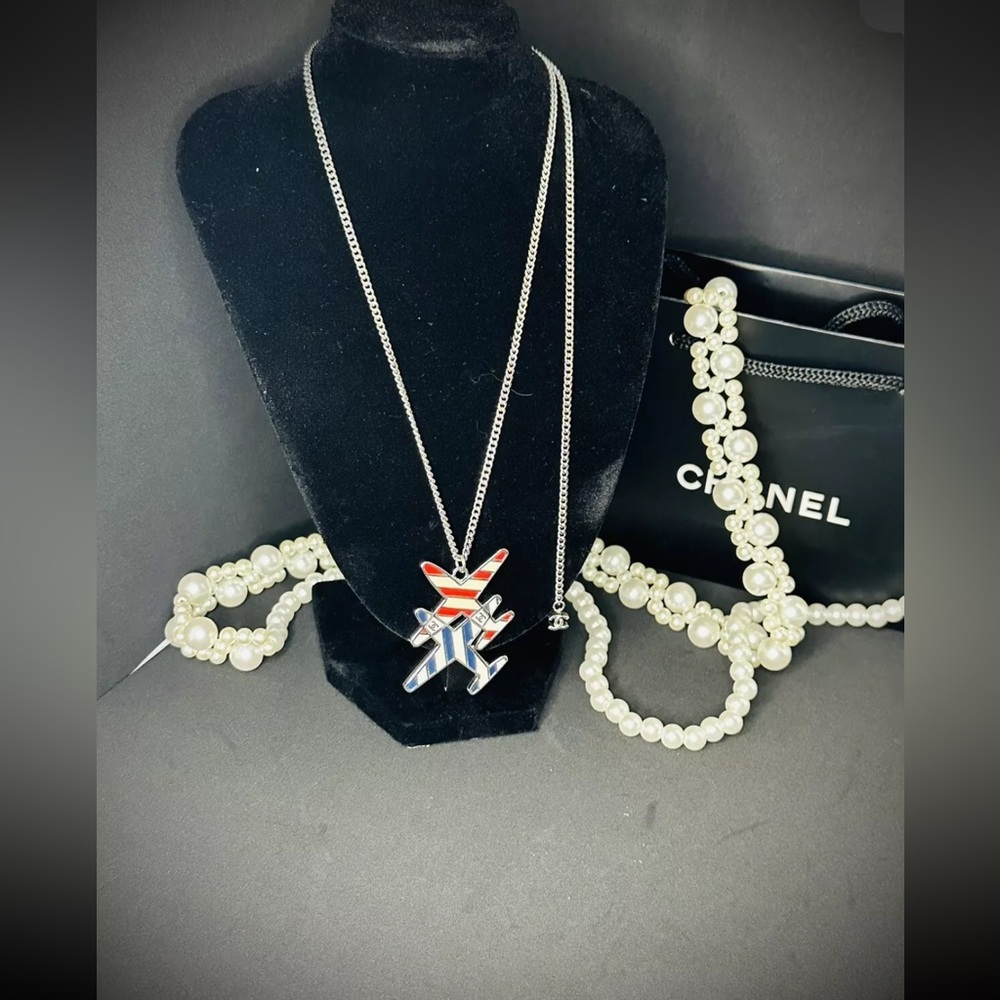 Chanel airline necklace 💙
